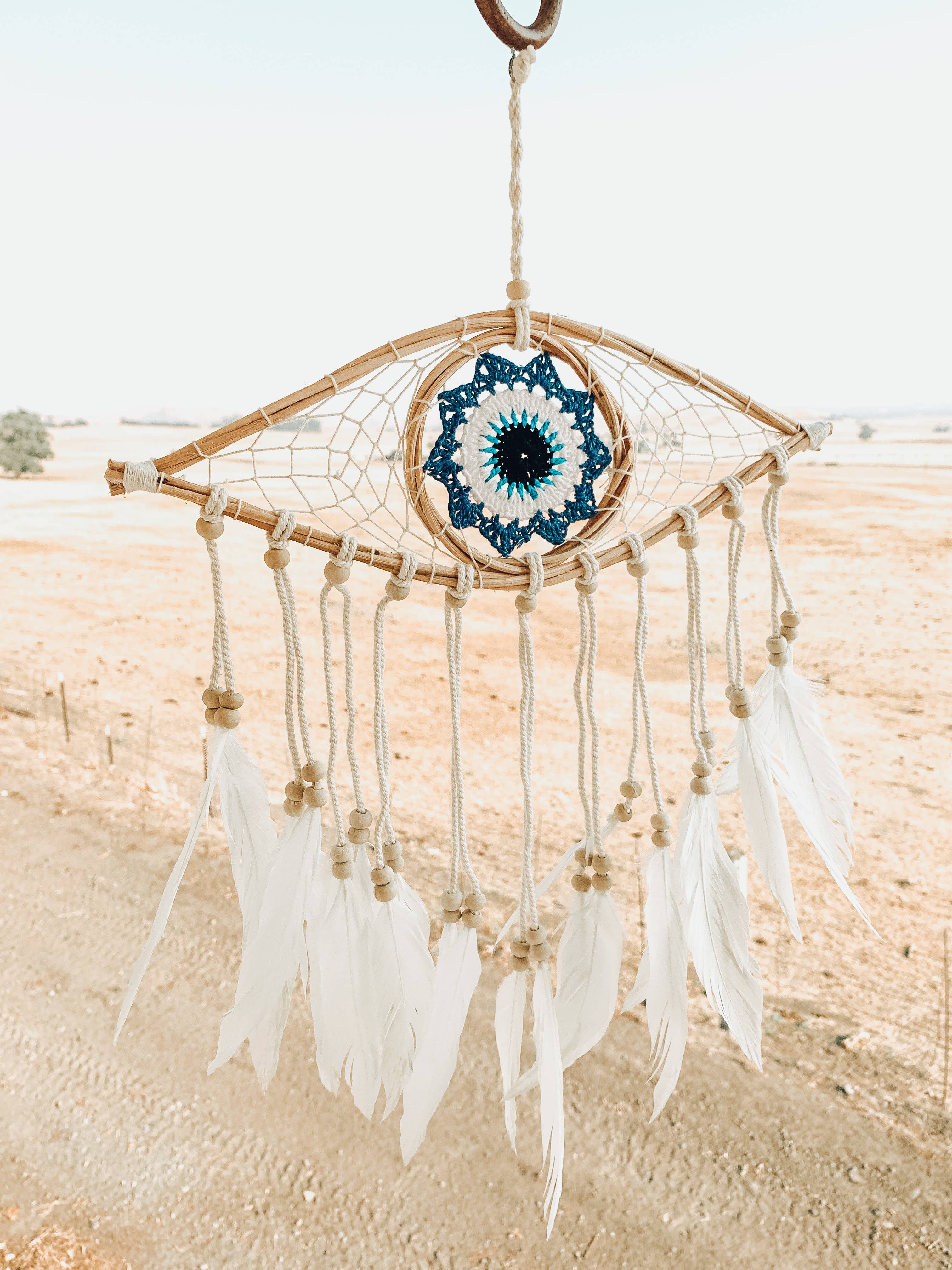 Liv Rocks - Vente Attrape-rêve - Attrape-rêves Mauvais Œil - Décoration Bohème à Plumes pour la Maison1