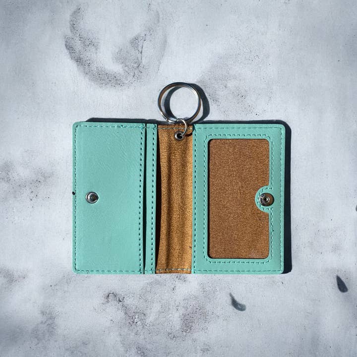 The Krafty Equestrian - Wholesale Wallet - Unisex - Keychain wallet with Highland Cow design, three colors!2
