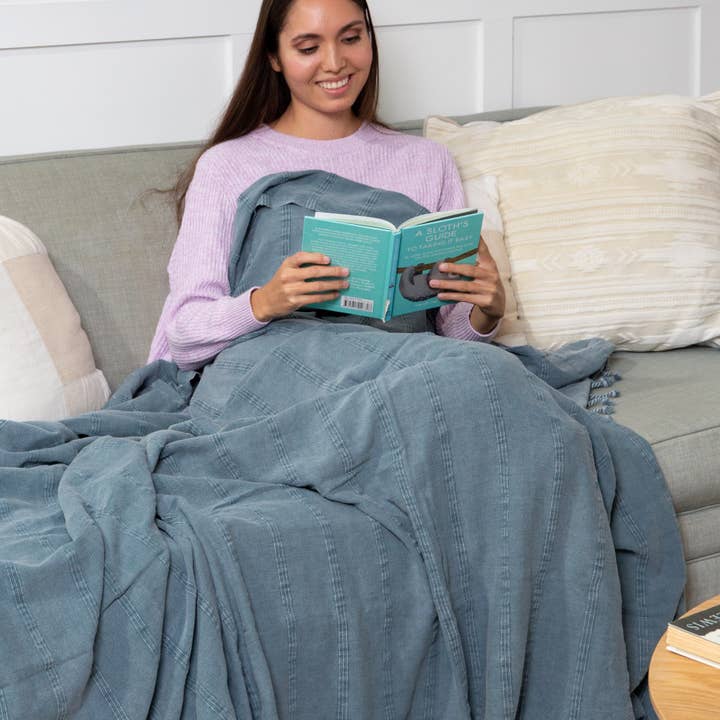 InfuseZen - Wholesale Throw Blanket - XL Stonewashed Cotton Turkish Throw Blanket in Denim
1