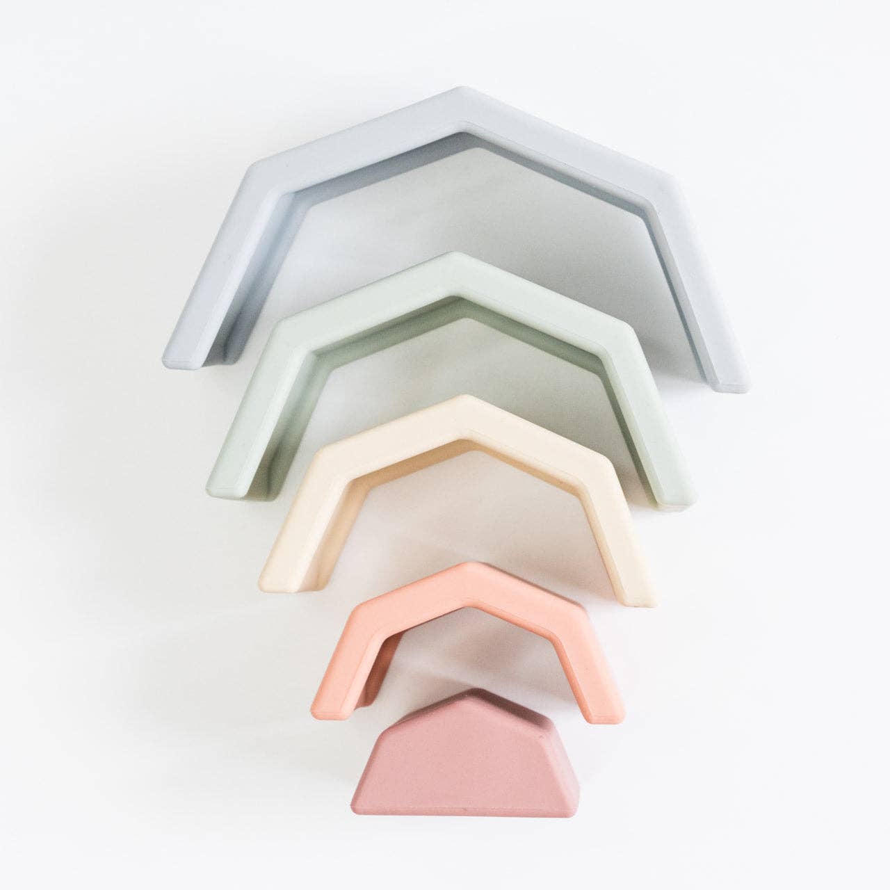 Babeehive Goods – wholesale Stacking rings game – Baby – Rainbow Stacking Toy7