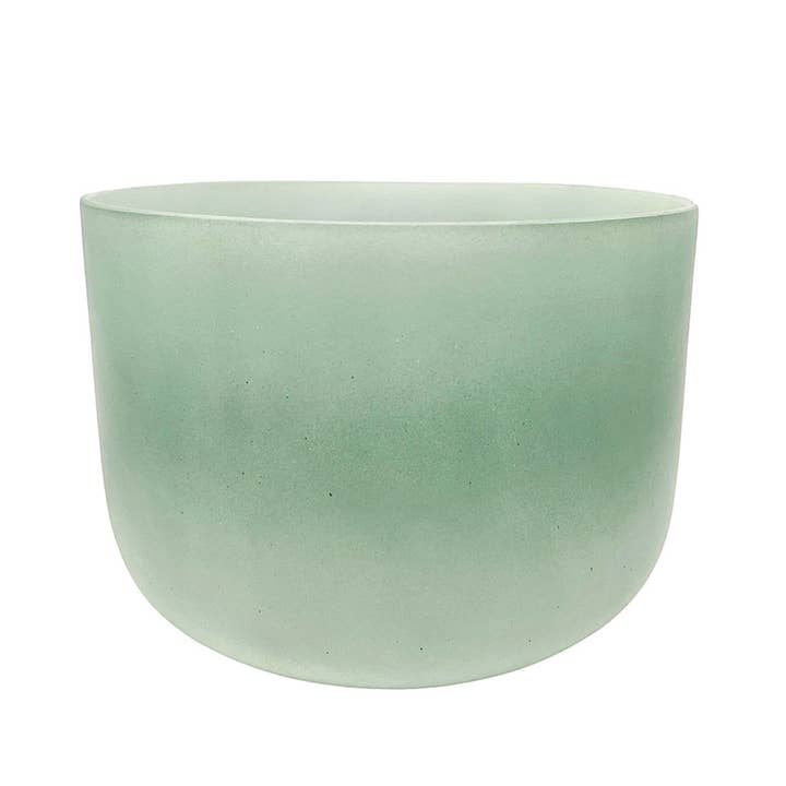 Bol chantant en cristal de fusion émeraude Empyrean de 8" note Fa# 432Hz pour la vente par HK Higher Knowing