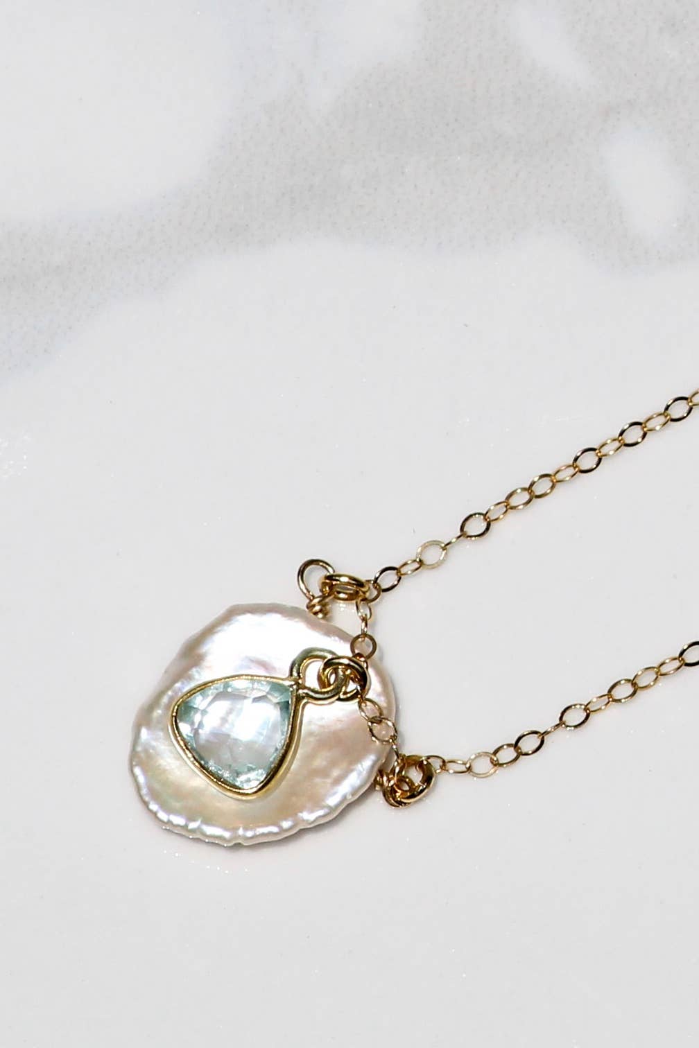 Native Gem - Vendita all'ingrosso Collana con ciondolo/pendaglio - COLLANA PETUNIA - BIANCA - RIEMPIMENTO IN ORO 14 K 1