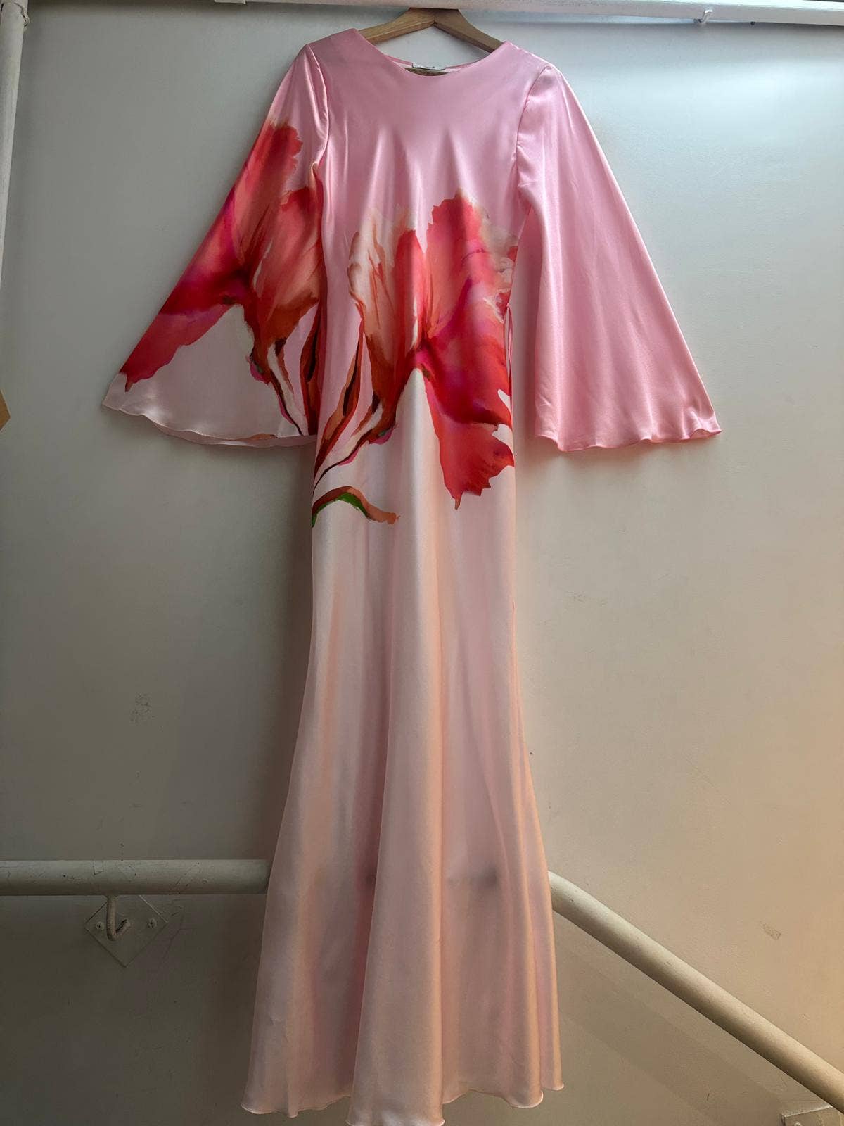 LORIANE – Großhandel Kleid – Damen – LORIANE Bedrucktes langes Kleid mit Bindebändern8