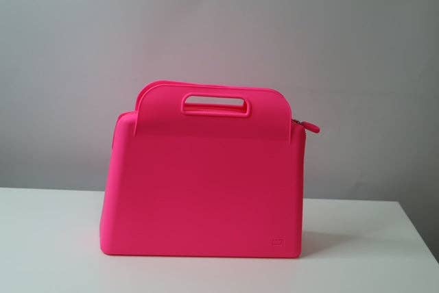 ibiG Bags & Accessories - Vendita all'ingrosso Pochette - Donna - Borsa ibiG Grande (Large). Facile da pulire. Chiusura con cerniera.2