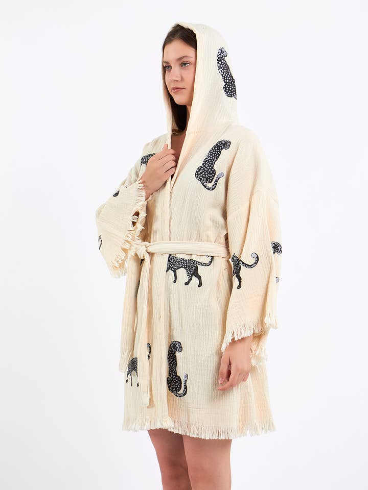 Yaz Concepts - Wholesale Kimono - Women's - White Leopard Print Short Robe Animal Print Clothing Kimono 12