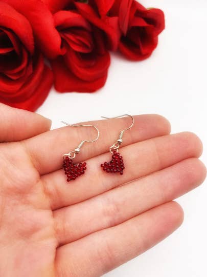 Små hjärta örhängen för wholesale av DizzyLizzyBeads
