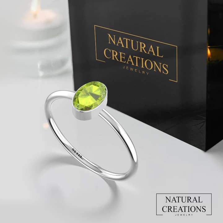 Nature Crafts - Venta al por mayor Anillos solitarios - Anillos apilables de peridoto natural para mujer en plata de ley