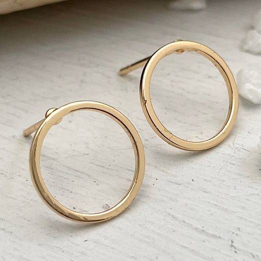 Oorknopjes met open cirkel voor wholesale door Isabelle Grace Jewelry