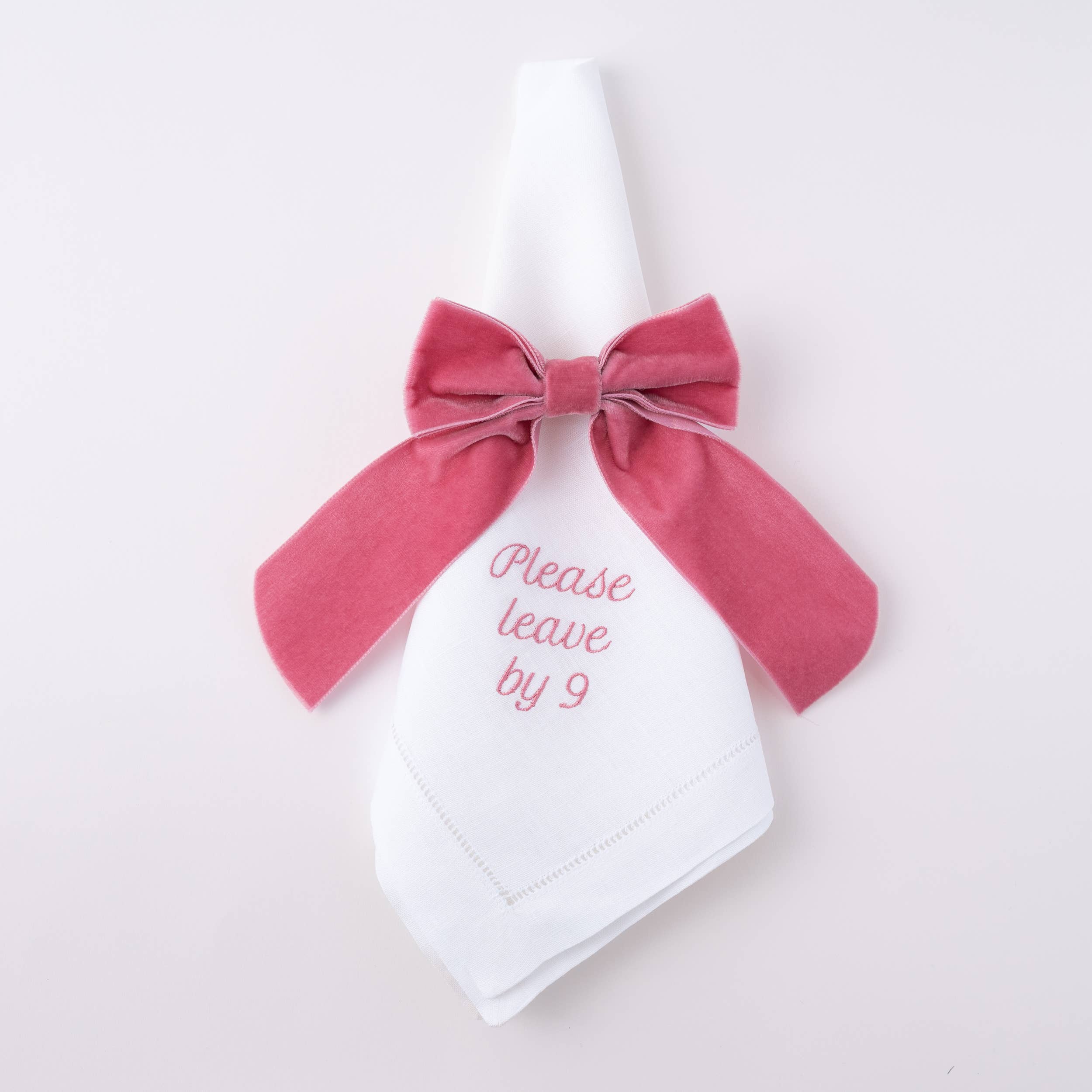 No Reservations – Guardanapo e pano de jantar por atacado – Conjunto de 12 Guardanapos de Jantar de Linho "Please Leave by 9"11