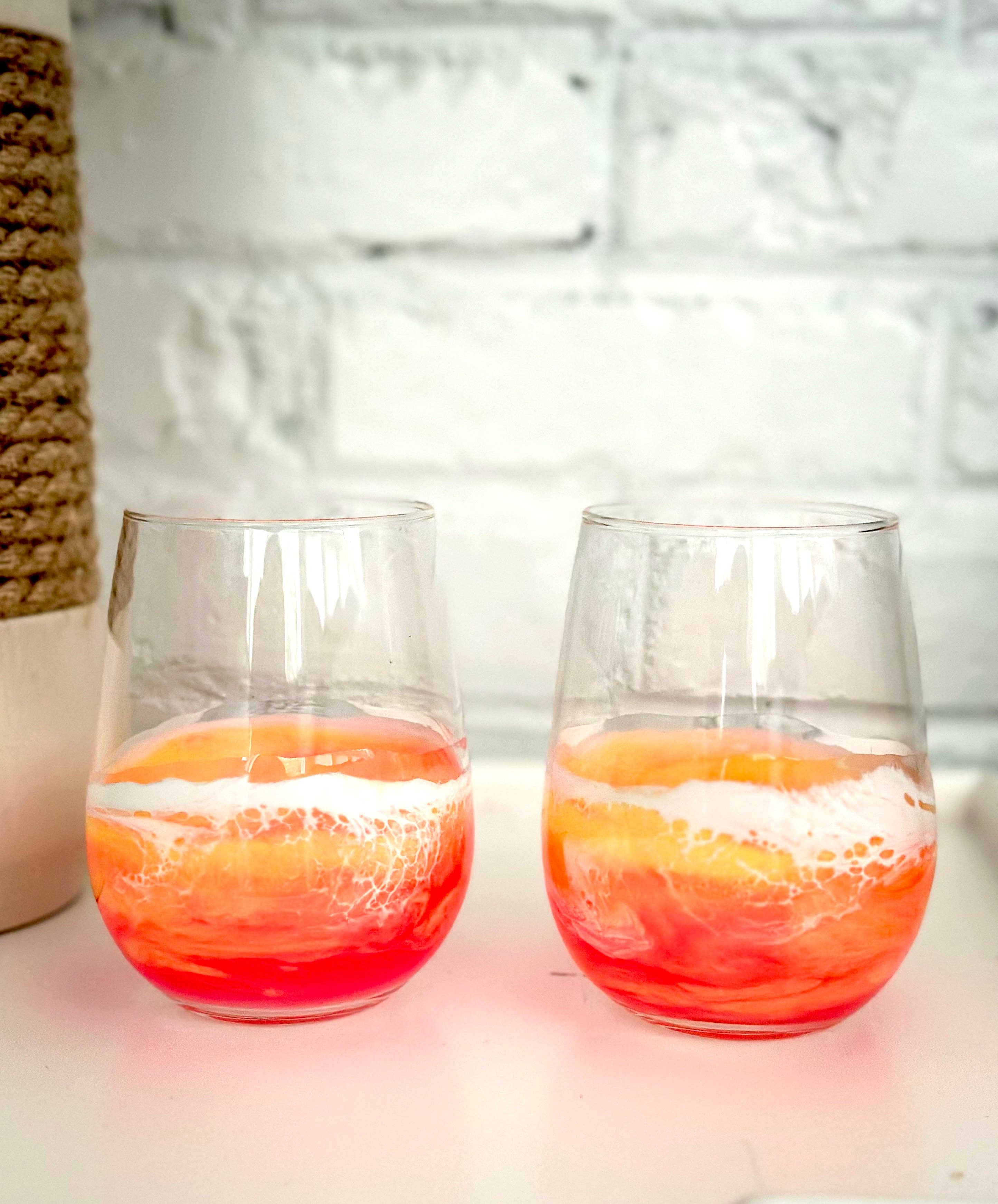 Artful Nests - Wholesale Wine Glass - Resin Wave Sunset Stemless Wine Glass4
