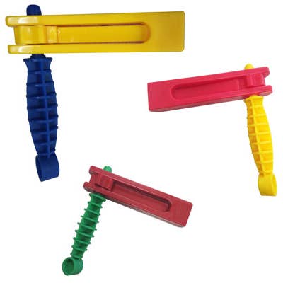 Dress Up America - Wholesale Classic Toy - Kids - Plastic Gragger