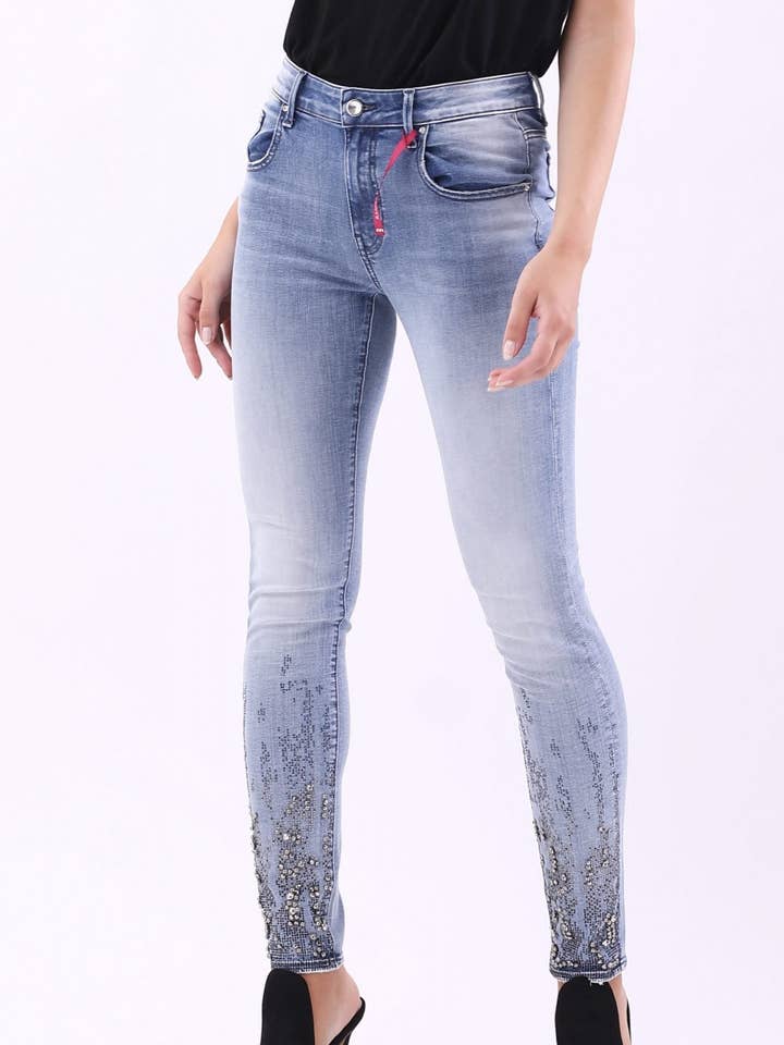 M2 NAOMI AB per la vendita all'ingrosso da parte di Met