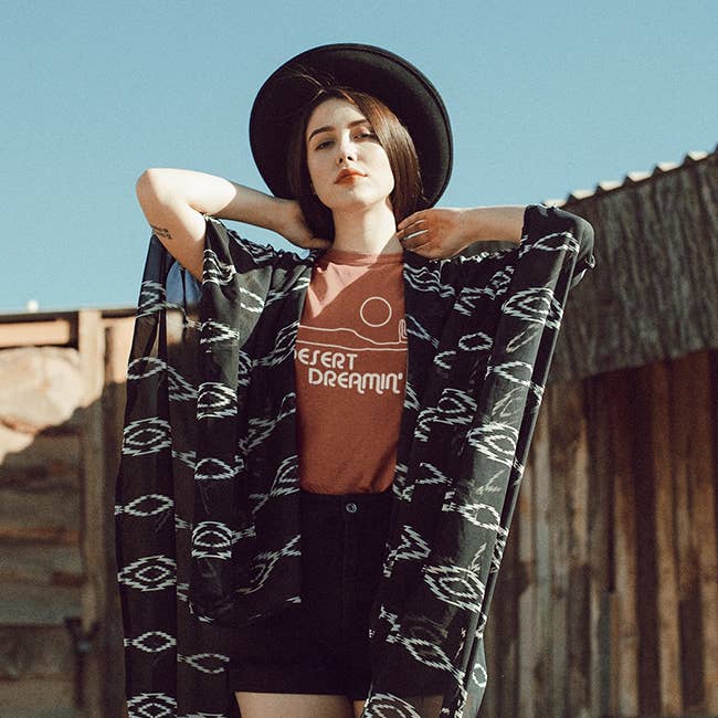 Alley & Rae - Wholesale T-Shirt (Graphic) - Women's - Desert Dreamin’ Western Graphic Tee – Boho Wanderlust Style1