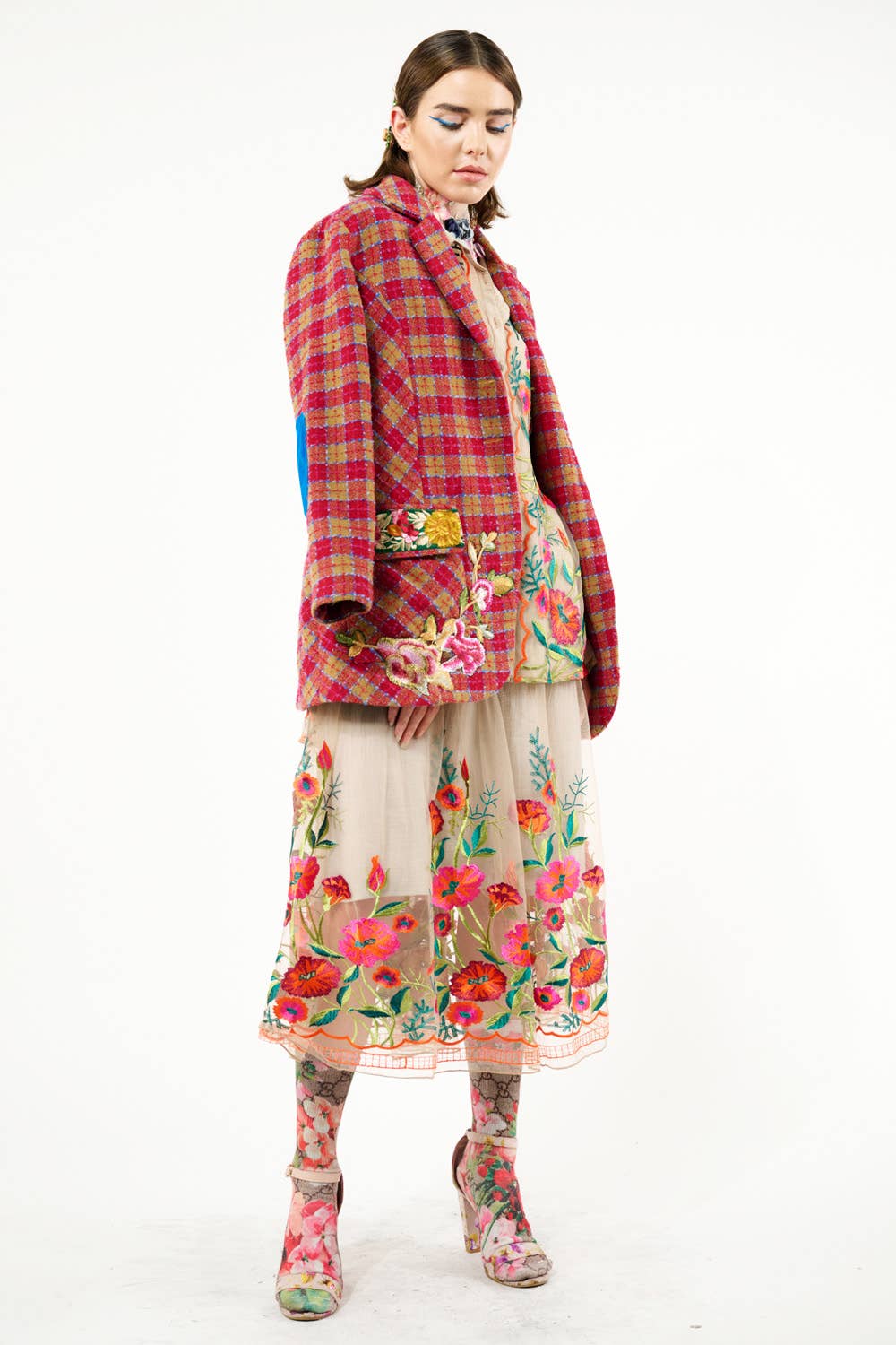 Blu Denim Camicia vintage con ricamo floreale di tulipani in vendita all'ingrosso su Faire34