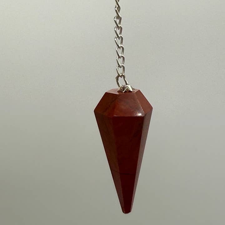 Meraki Gemstones - Venta al por mayor Tableros de péndulos - Péndulo de piedra preciosa de jaspe rojo con cadena plateada.3