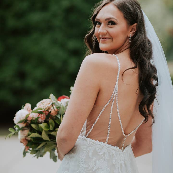 Dareth Colburn Designs - Venta al por mayor Pendientes colgantes - Pendientes Sydney Floral CZ3