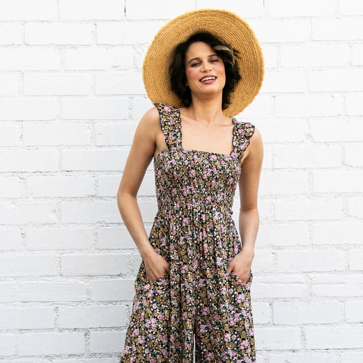 Elloh Collection - Wholesale Jumpsuit - Women's - Super Comfy Ruffle Strap Smocked Floral Jumper Jumpsuit8