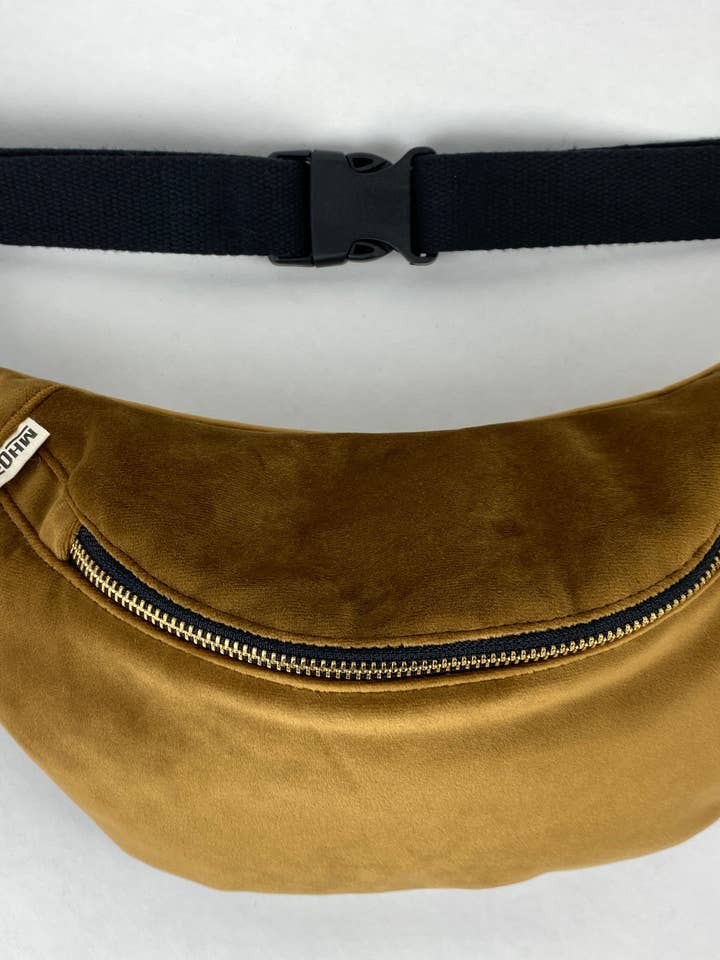 Banana - Camel for wholesale by Ateliermhoon