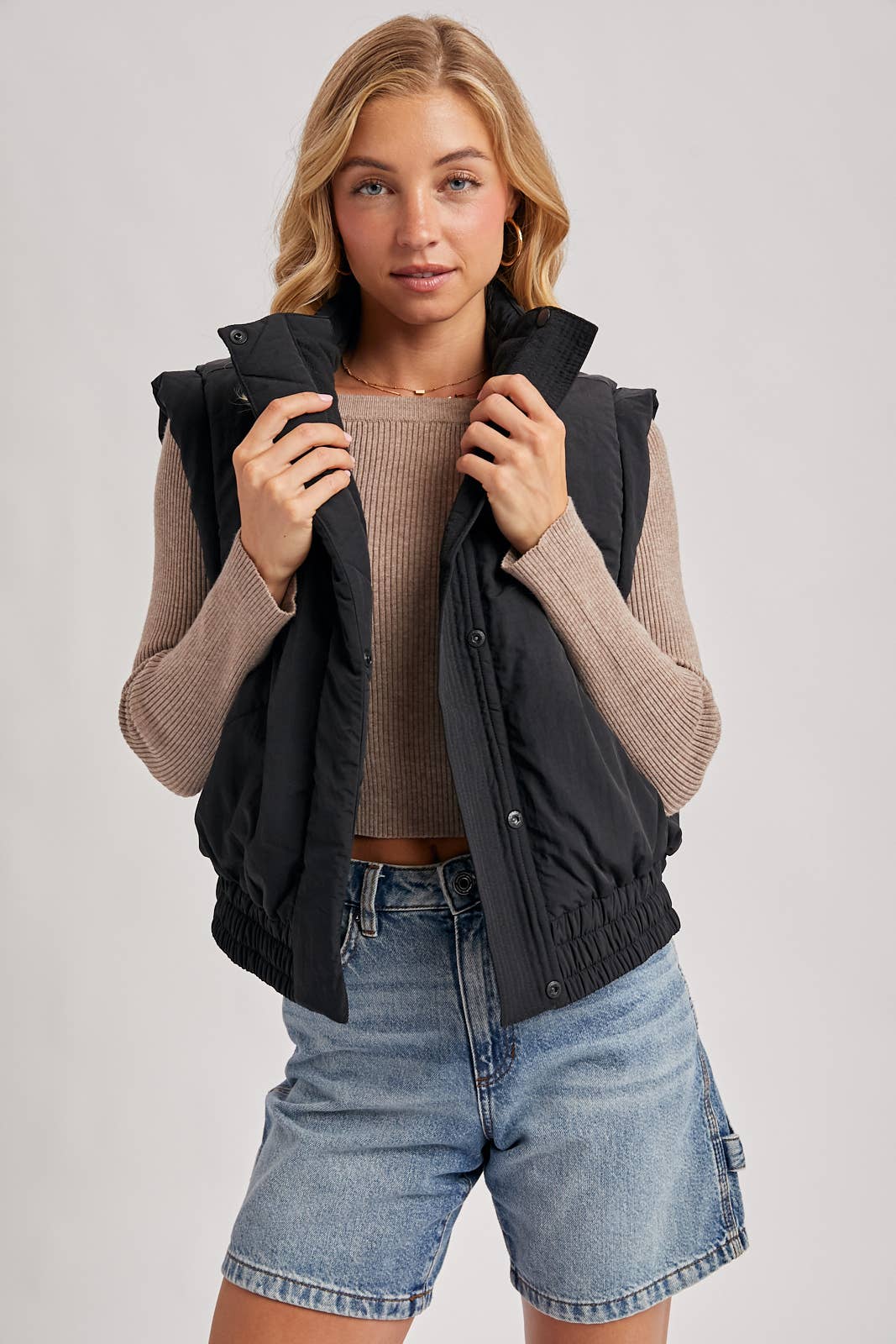 Bluivy - Wholesale Outerwear Vest - Women's - BOMBER STYLE PUFFER VEST WITH POCKETS24