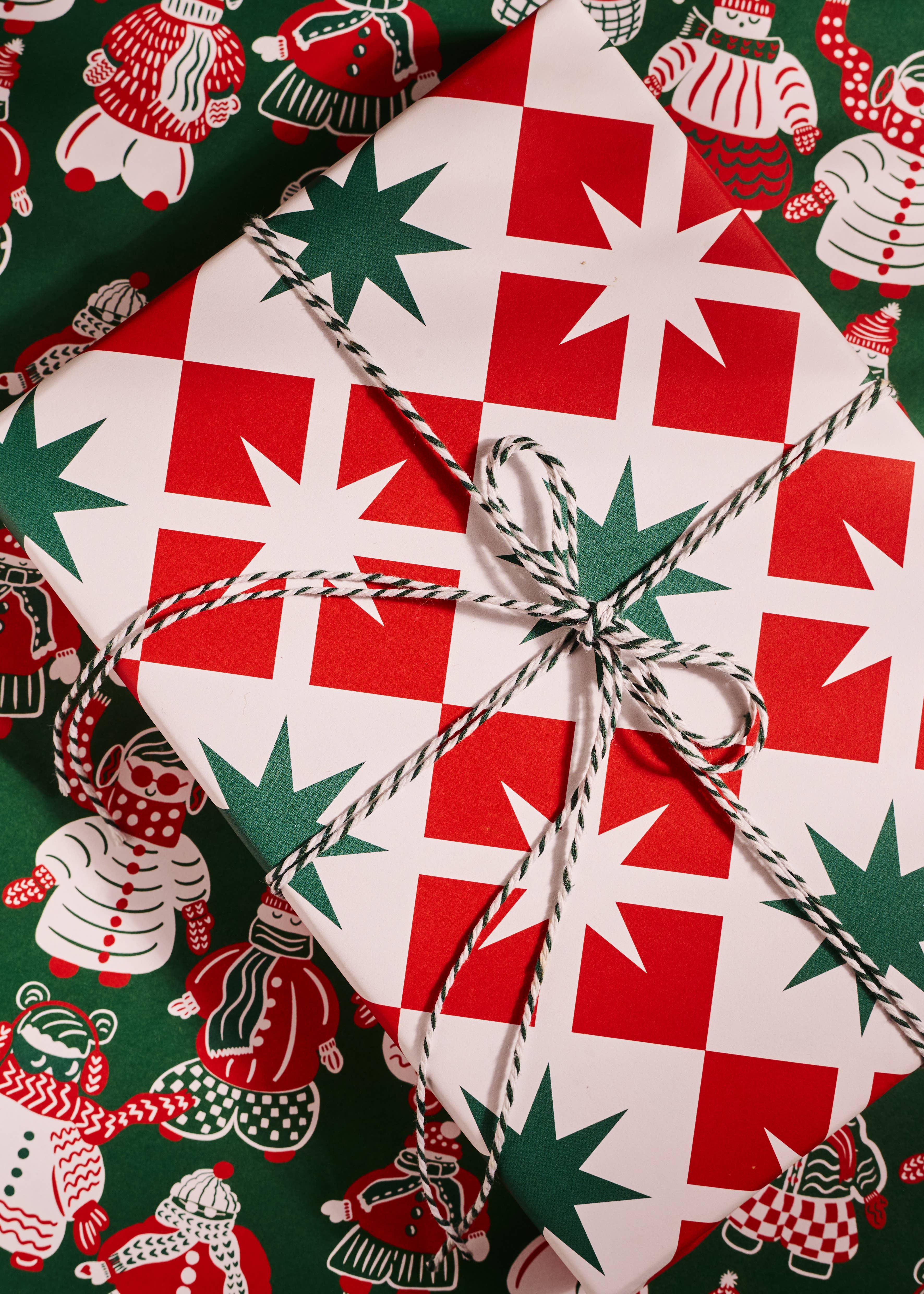 One & Only Paper - Wholesale Inpakpapier per rol - Ski Vrienden & Ster Blok Dubbelzijdige Cadeaupapier Set3