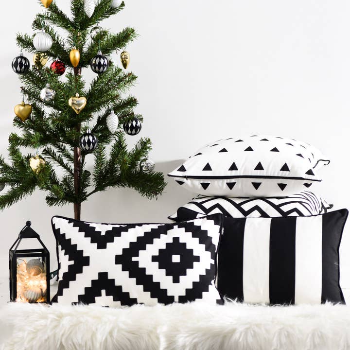 Hofdeco - Wholesale Throw Pillow Cover - Black and White Outdoor Lumbar Pillow Cover, Stripes, 12"x20