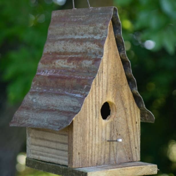 Flying Heart Threads - Wholesale Bird House - Cottage Rustic Birdhouse (SM42)