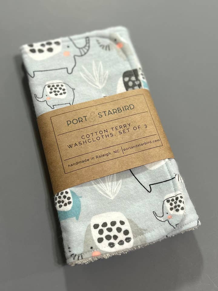 Gants de toilette en flanelle de coton à motifs d'éléphants, lot de 3 pour la vente par Port & Starbird