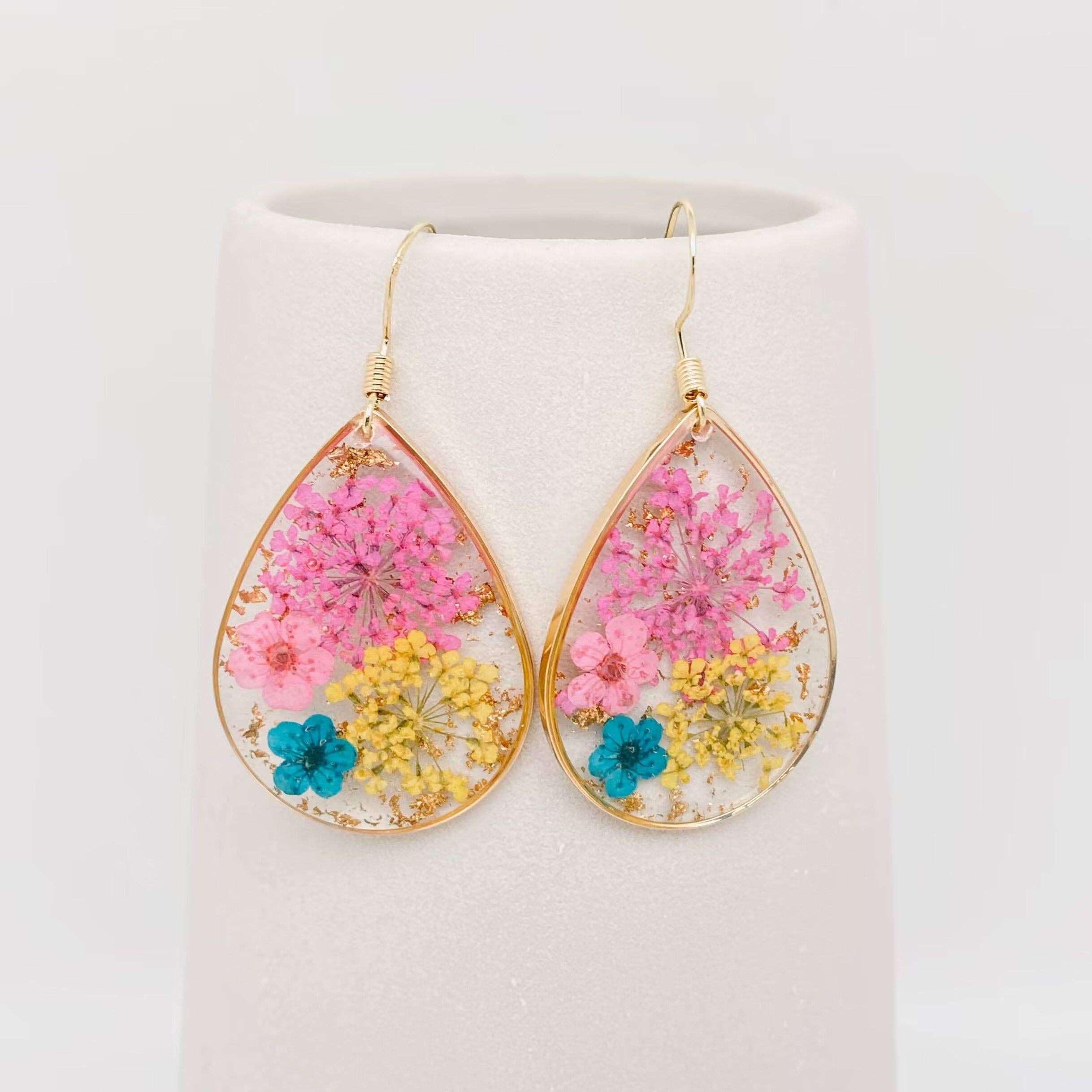 Mio Queena - Wholesale Dangle Earrings - Drop-shaped Natural Dried Flower Earrings - PDF1