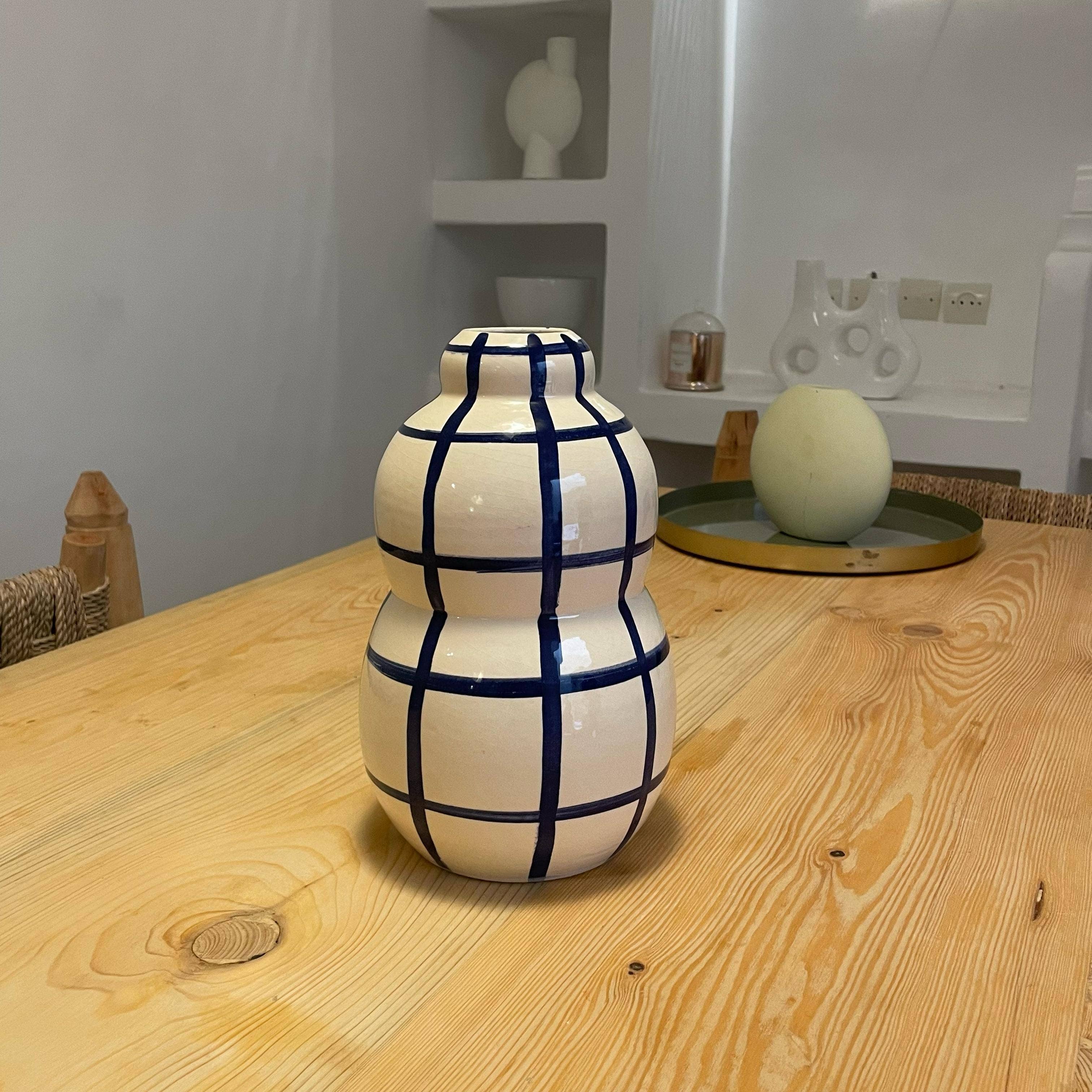 LeBazare - Wholesale Vase - Vase en Céramique à Motifs Graphiques – Design Moderne Peint à la Main0