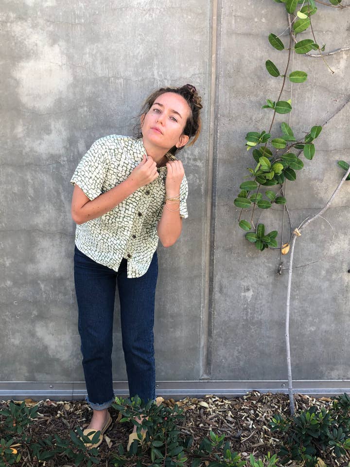 Collier Mandarin « Lucy » Géométrique Vert/Blanc pour la vente par Marla Duran