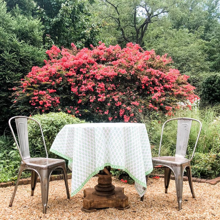 August Table – Großhandel Tischdecken – Sequoia Tischdecke in Linnet Green