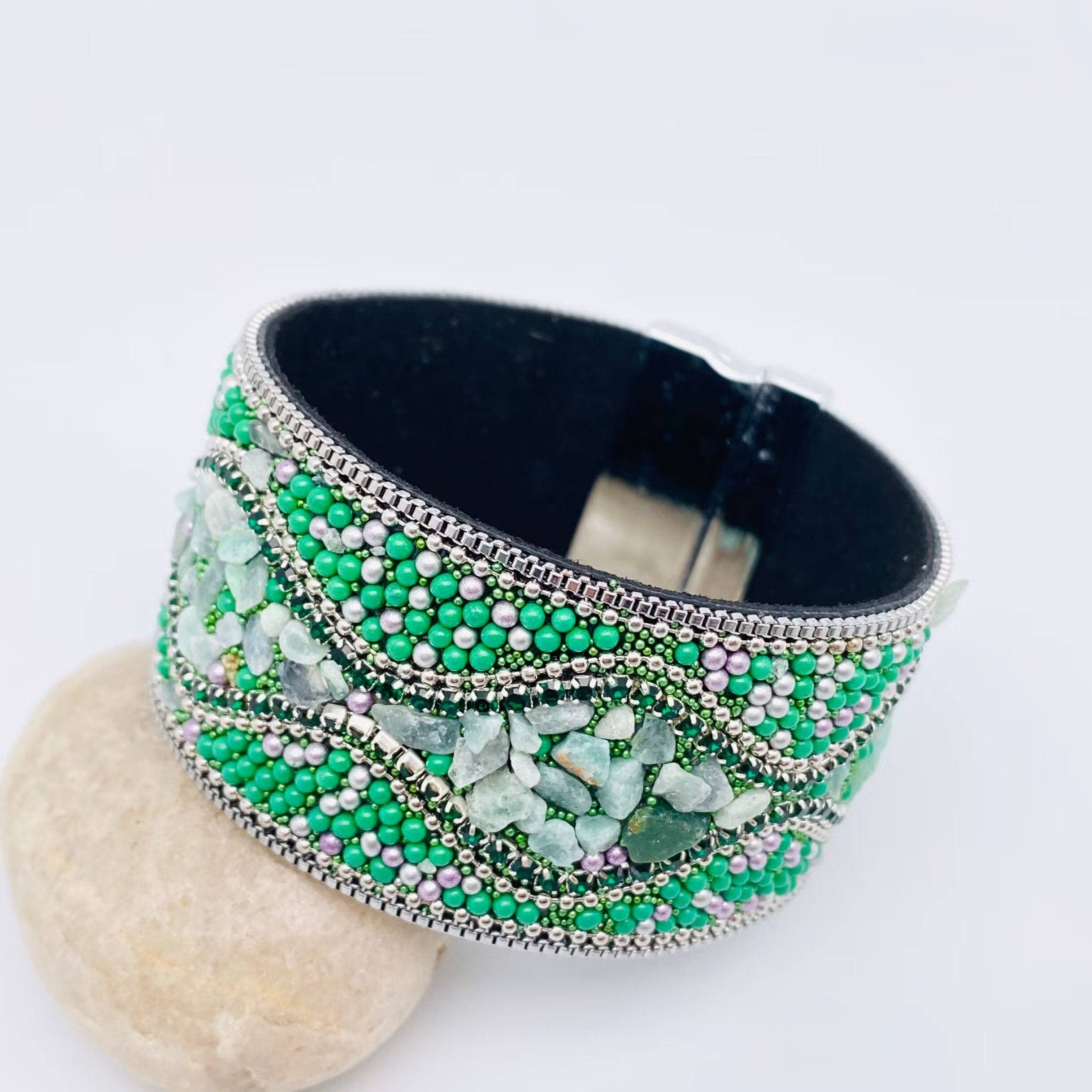 Mio Queena - Wholesale Bangle Bracelet - Boho Handmade Gravel Beads Magnetic Buckle Bangle - BJ/LB/CS6