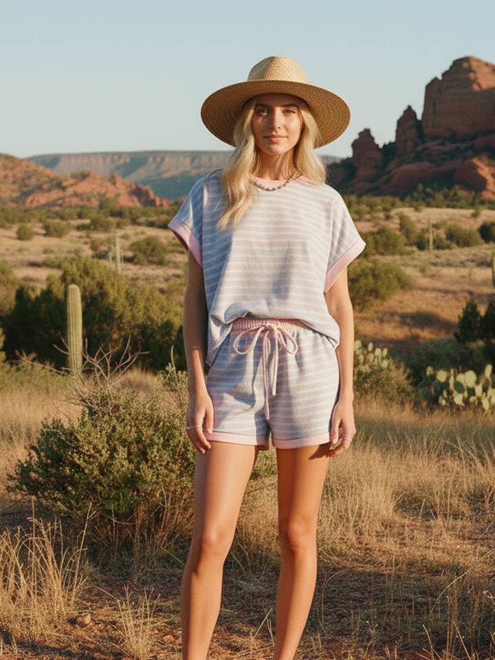 GESTREIFTES FROTTEE-TOP UND KURZE SETS für den Großhandel von Sewn and Seen