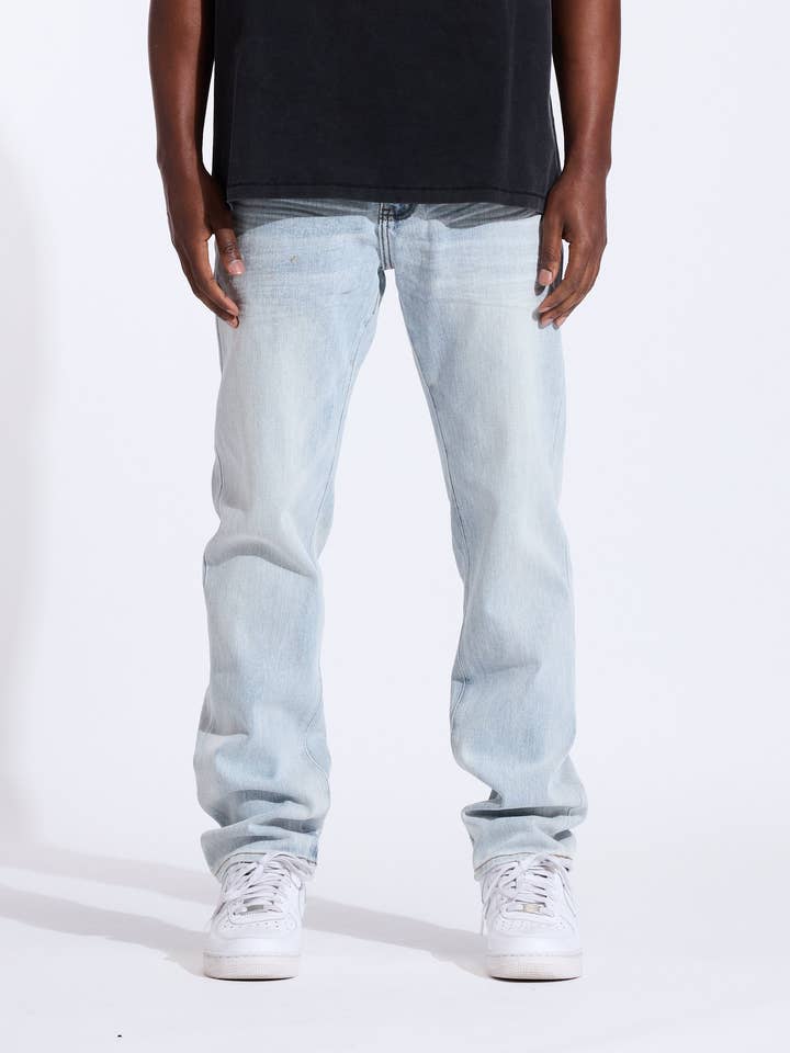 Denim Pacific Straight (délavage clair) pour la vente par Crysp Denim