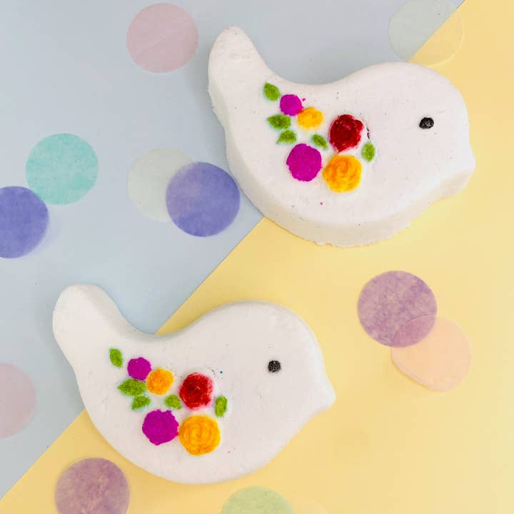 Heavenly Bubbles ā wholesale Bath bomb/fizz ā White Dove Rainbow Bird Bath Bomb Hidden Colour1