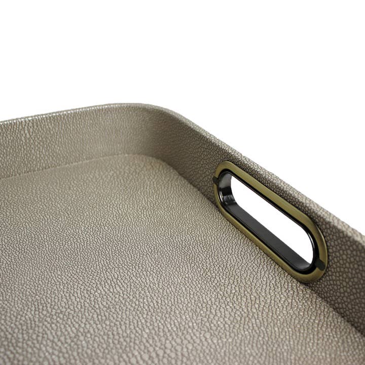 Signature Home Collection GmbH - Wholesale Serving Tray - Beige rectangular tray – stingray skin look & brass handles1
