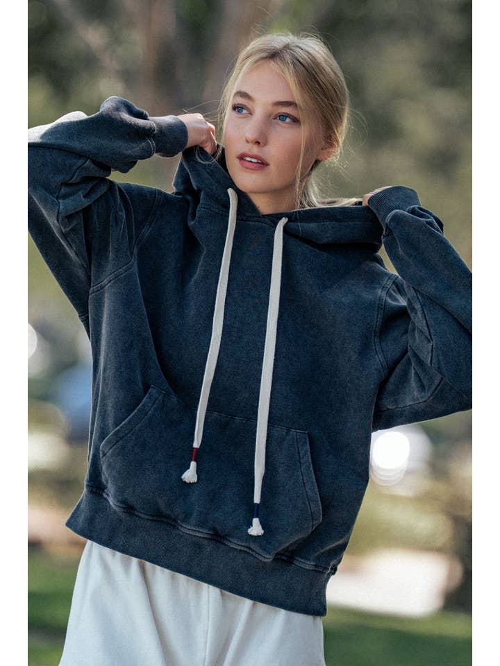 Urban Daizy - Wholesale Hoodie - Women's - Vintage Wash Oversized Brushed Hoodie6