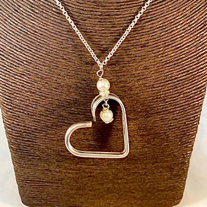 Collana Melissa Heart per la vendita all'ingrosso da parte di Silver Chest Creations