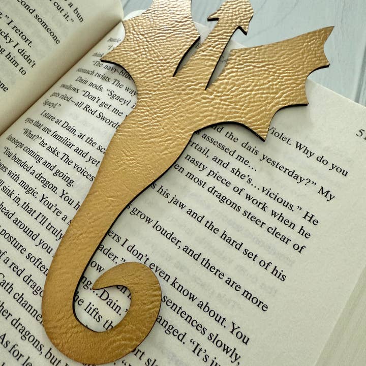 zoo&roo - Vendita all'ingrosso Segnalibro - Segnalibro in pelle vegana drago d'oro | merchandising libri fantasy3