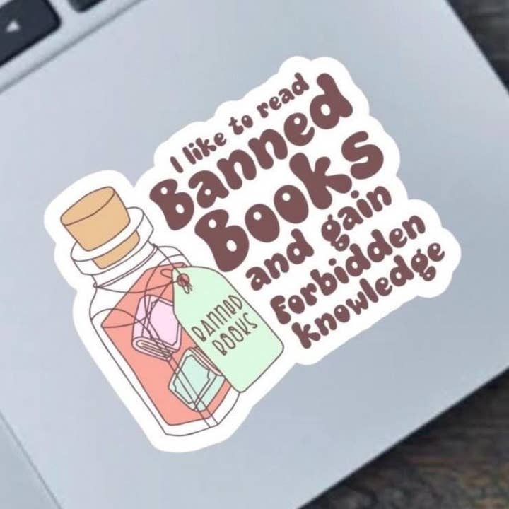 Verbotene Bücher & Verbotenes Wissen 2,5" Vinyl-Aufkleber für den Großhandel von Fable and Flame Co.