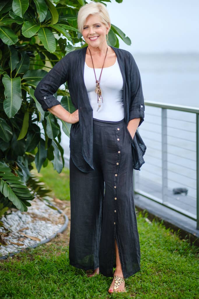 TINA Stephens Italy/Tees By Tina - Vente Pantalon – femme - Pantalon en lin à boutons Gracelynn (PL135)4