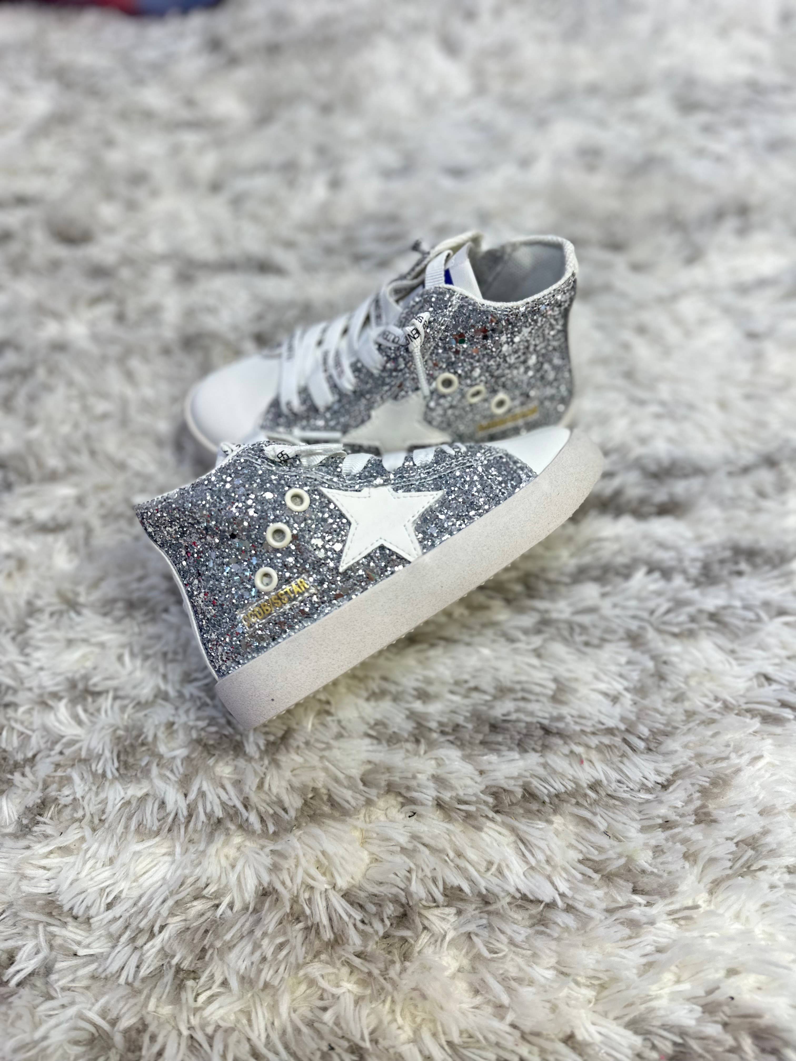 Torn and Trendy - Wholesale Lifestyle Sneakers - Kids - Silver Glitter Hi Top0