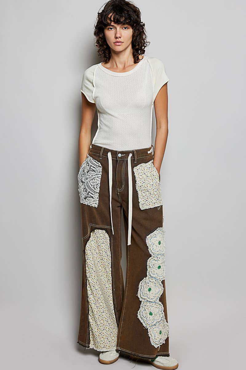 Pol Clothing - Vente Jean – femme - Pantalon en denim à cordon de serrage avec empiècement floral14