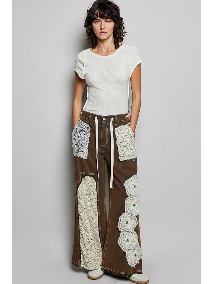 Pol Clothing - Vente Jean – femme - Pantalon en denim à cordon de serrage avec empiècement floral14