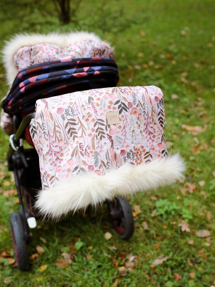 vattentät handmuff (handvärmare) /barnvagnshandskar -Blommig för wholesale av Babyly