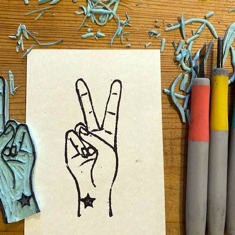 kuki – wholesale Flat wrap –  “Hands Speak” wrapping paper4