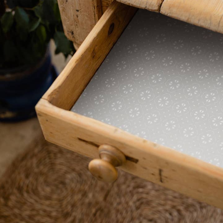LAVENDER & NEEM OIL Scented Drawer Liners in SOFT GREY for wholesale by The Master Herbalist