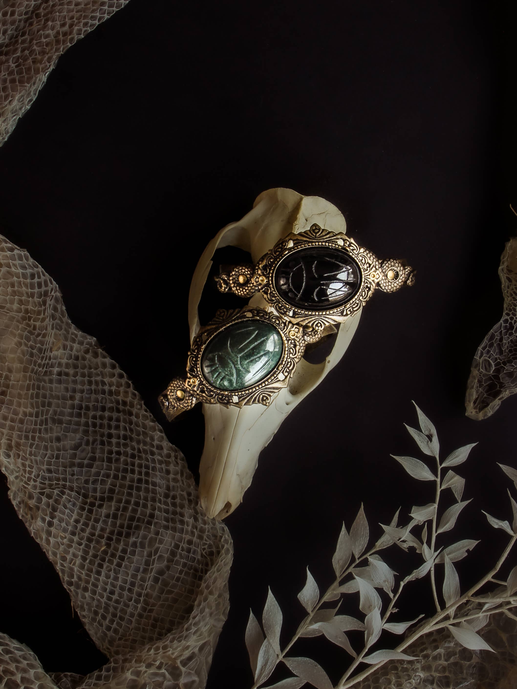 Trollbinde – Pulseira de punho por atacado – Bracelete Relicário Escaravelho1