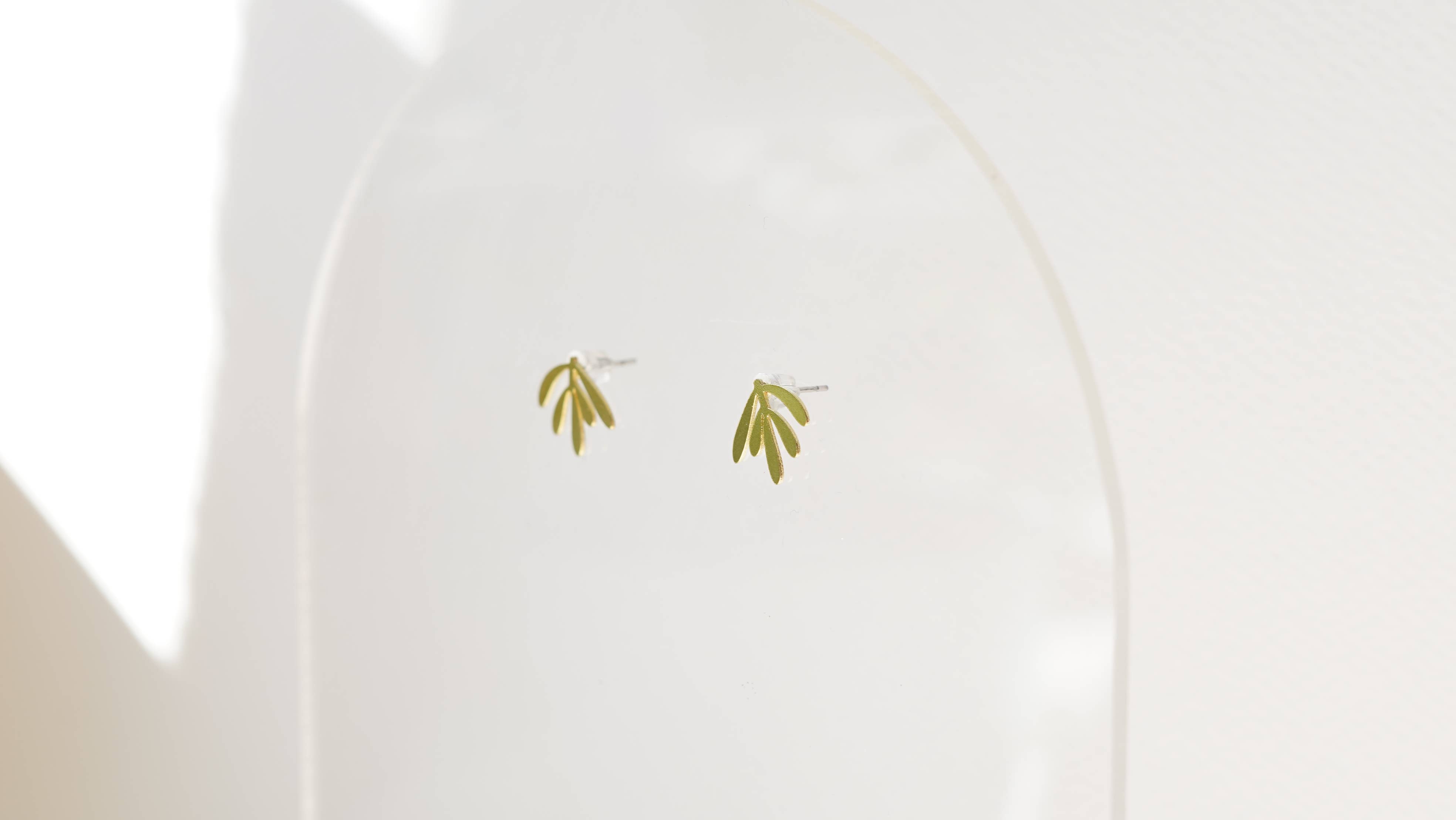 Copper Bee - Vendita all'ingrosso Orecchini a bottone - Collezione botanica | Little Leaf Studs3