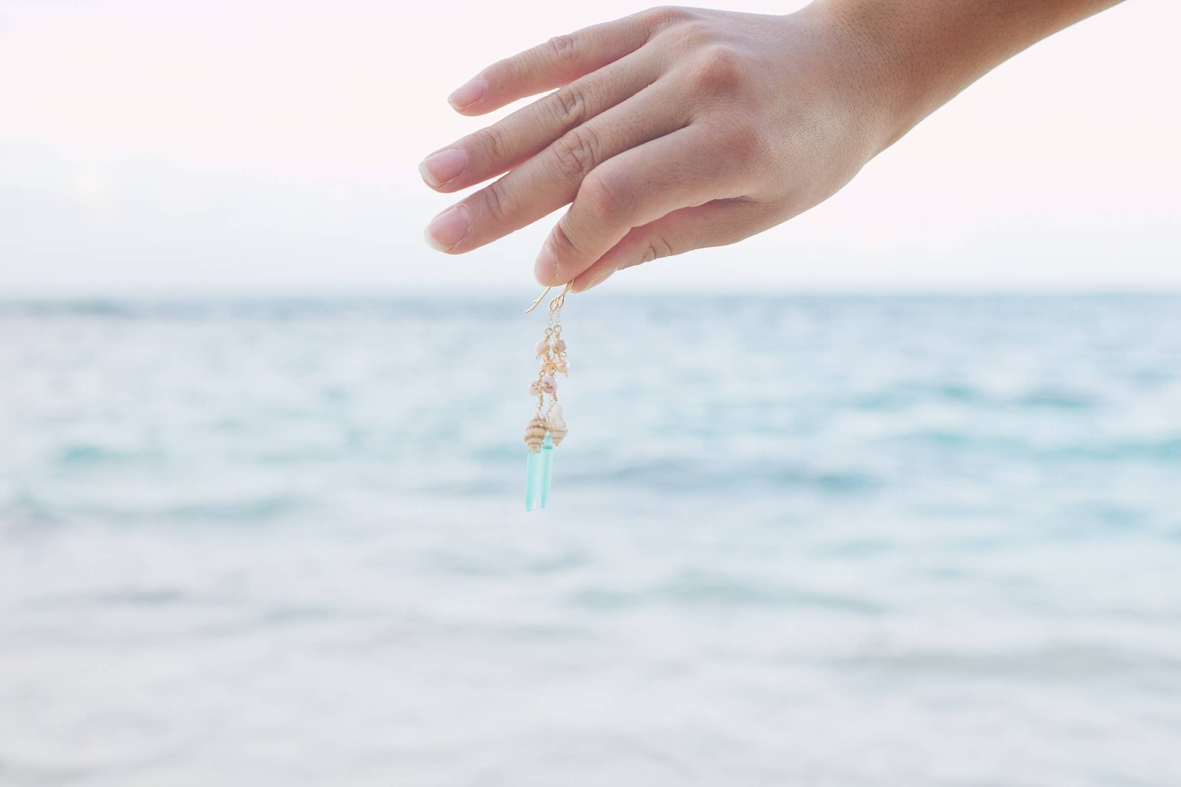 Salty But Sweet - Wholesale Dangle Earrings - Dangling Frosted Glass & Shell Earrings8